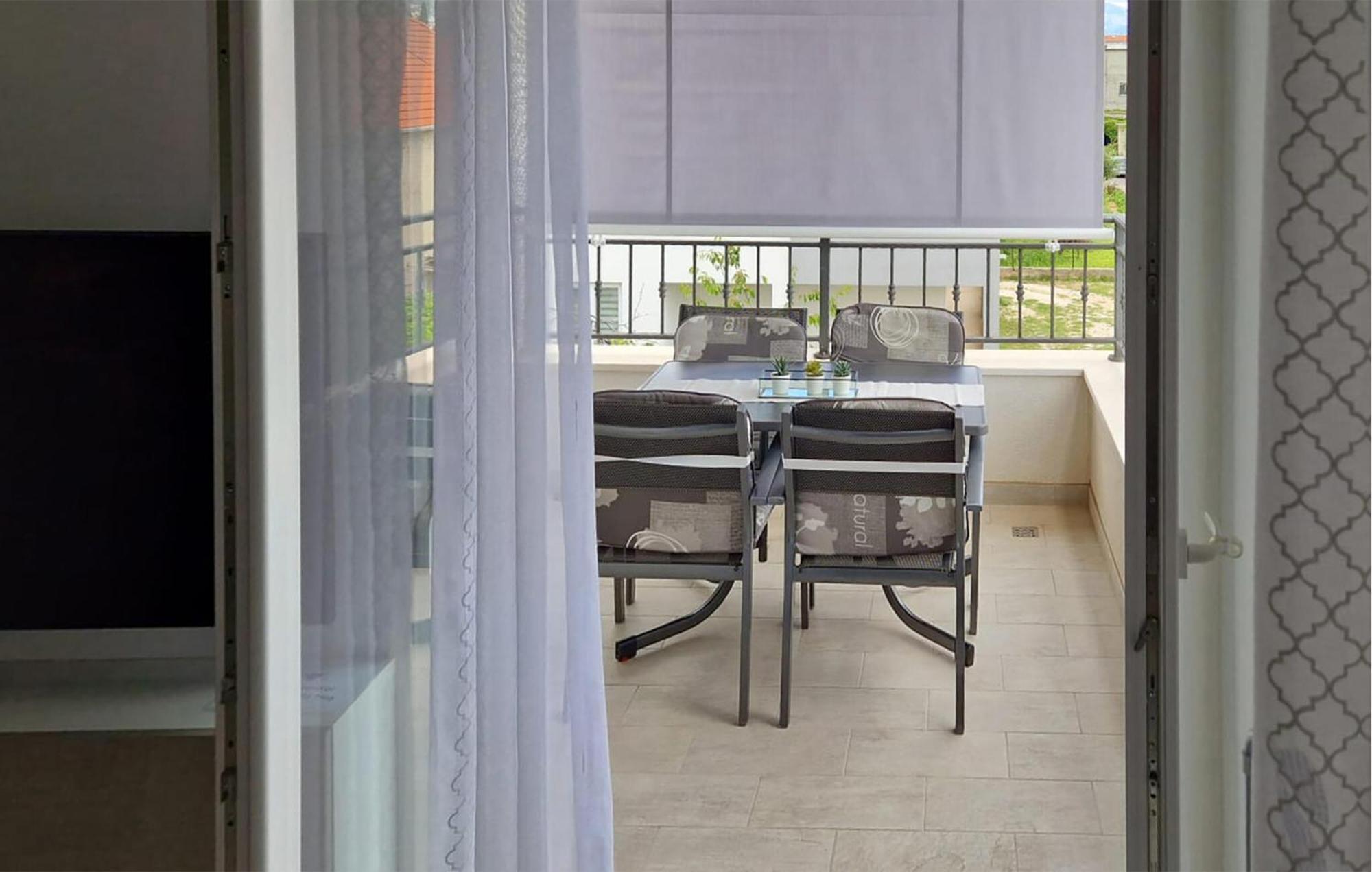 2 Bedroom Amazing Apartment In トロギール エクステリア 写真