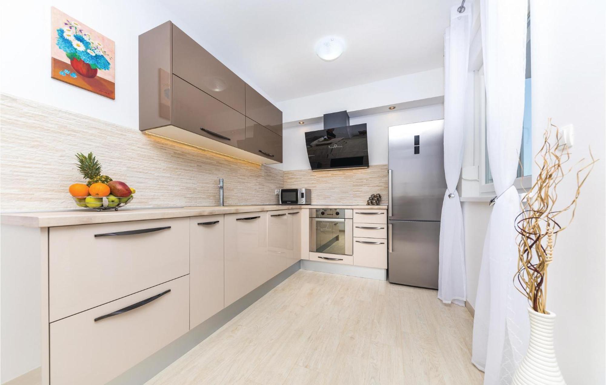 2 Bedroom Amazing Apartment In トロギール エクステリア 写真